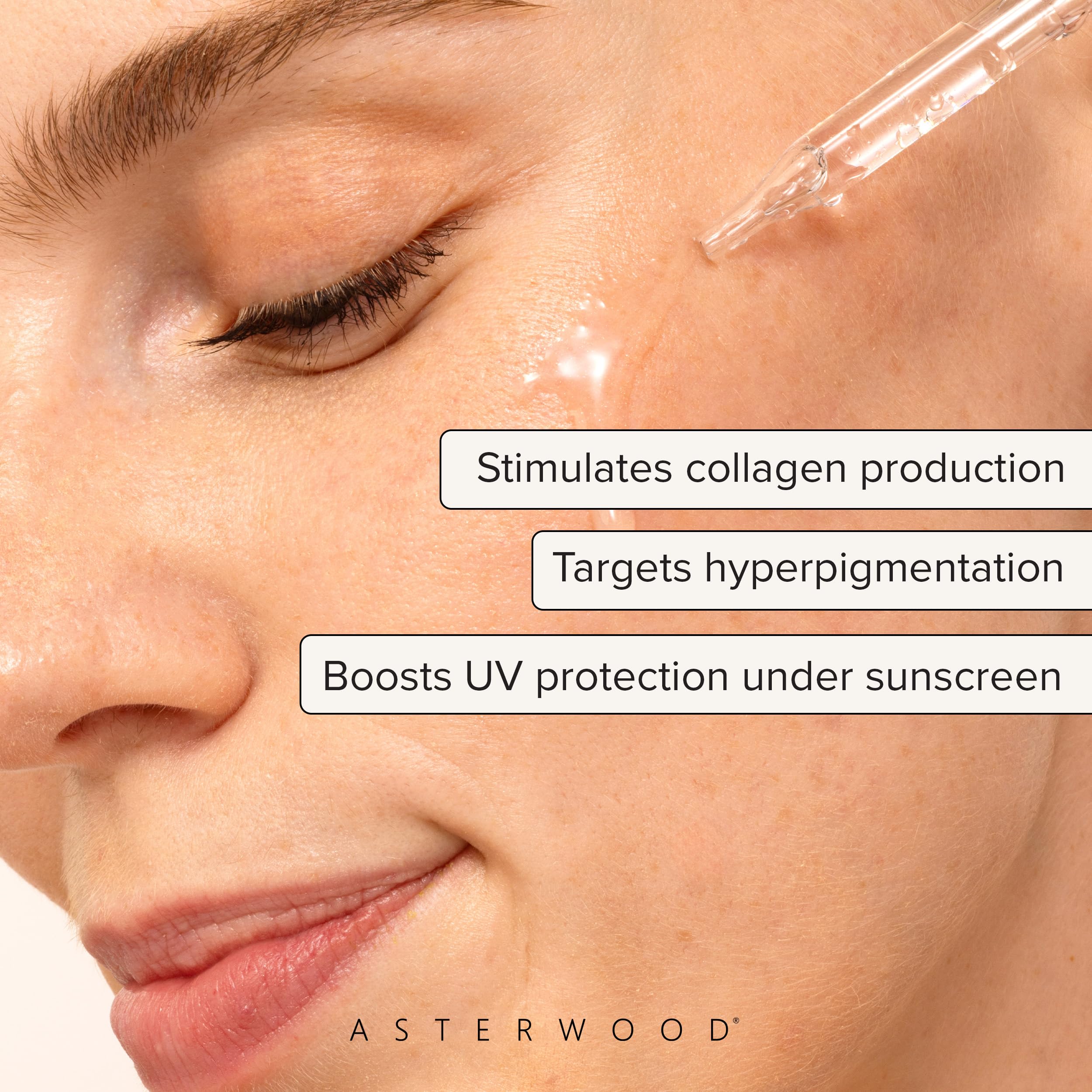 Sérum Asterwood vitamine C : gouttes appliquées sur peau