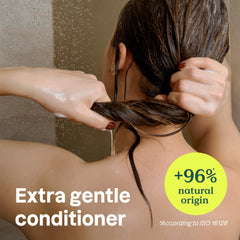 Textura cremosa del Acondicionador Extra Suave de ATTITUDE