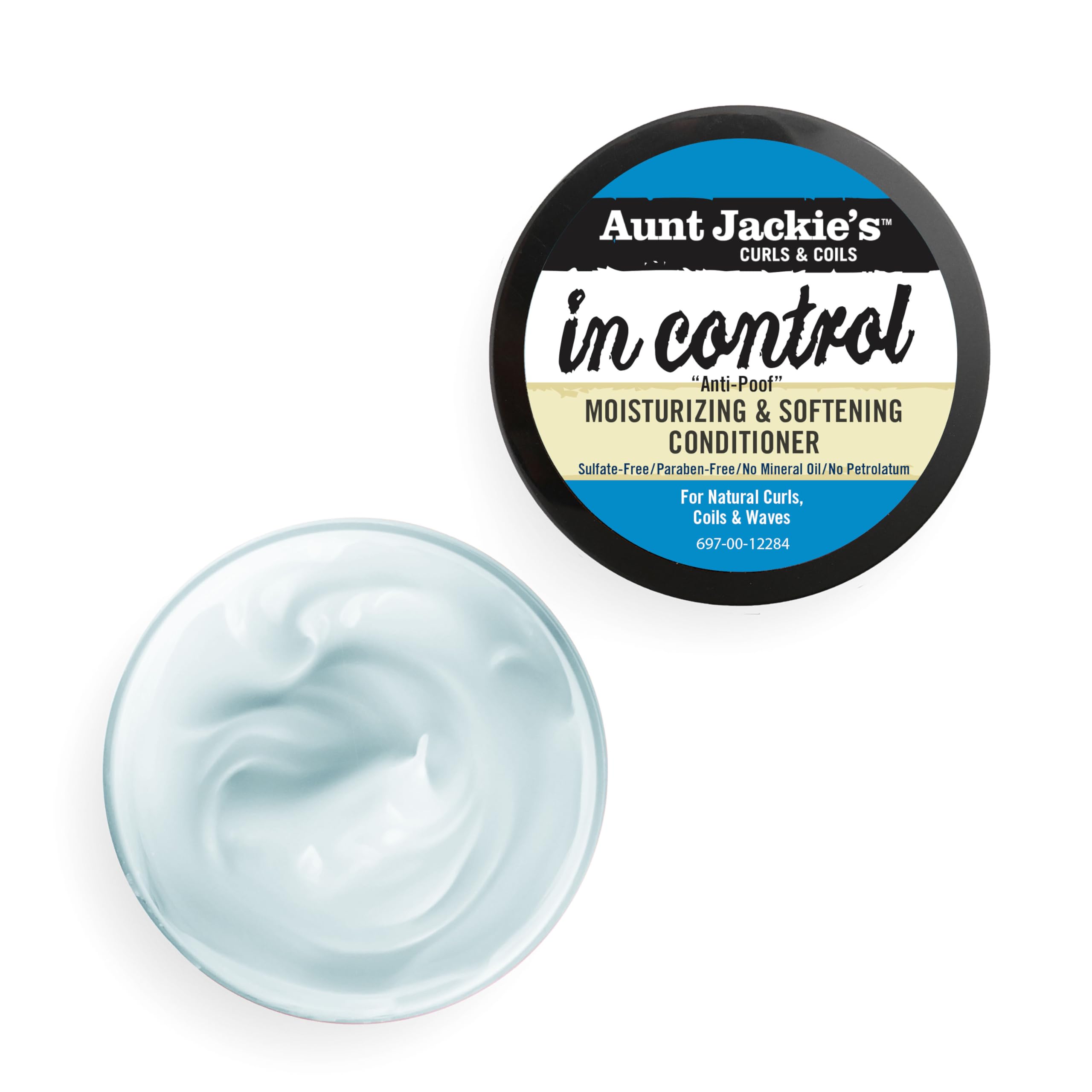 Cabello curly recibido con In Control para mayor manejabilidad y suavidad.