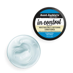 Cabello curly recibido con In Control para mayor manejabilidad y suavidad.