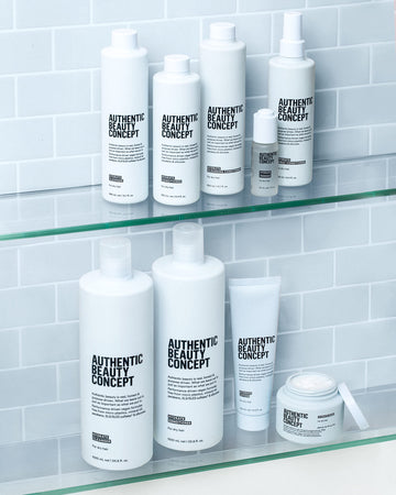 Authentic Beauty Concept Hydrate Cleanser, libre de microplásticos, apto para cuero cabelludo sensible.