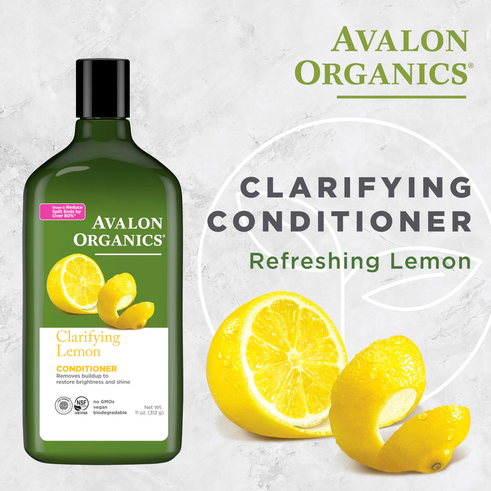Aplicación del Acondicionador Clarificante de Limón Avalon Organics en cabello recién lavado
