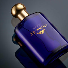 AVON Mesmerize: empaque atractivo, ideal para regalo.