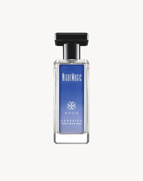Toques de sandalo realzan la experiencia Night Magic.