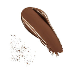 Baby Go Freckle precision tip enables precise dotting and layering.