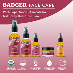 Aplicación diaria de Badger Rose Face Oil sobre rostro limpio
