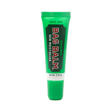 Bag Balm Original, aplicación en labios para hidratación suave y duradera.