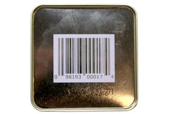 Aplicación de Bag Balm en manos, hidratación suave y duradera.