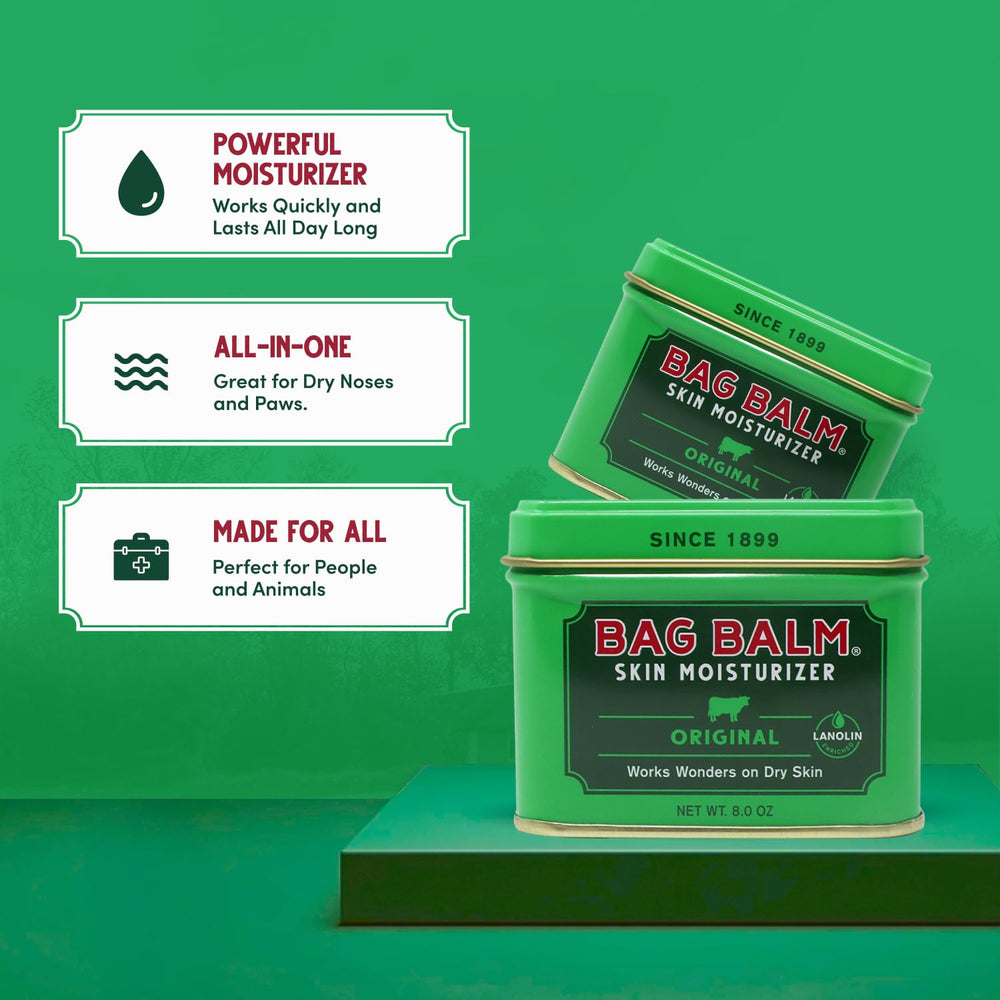 Aplicación de Bag Balm en la patita para hidratación duradera