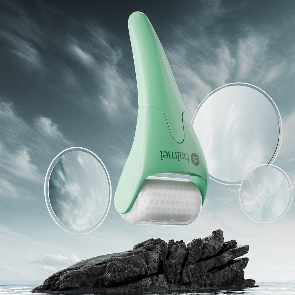 Baimei IcyMe rodillo frío para uso facial en la rutina matutina.
