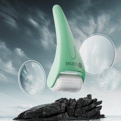 Baimei IcyMe rodillo frío para uso facial en la rutina matutina.