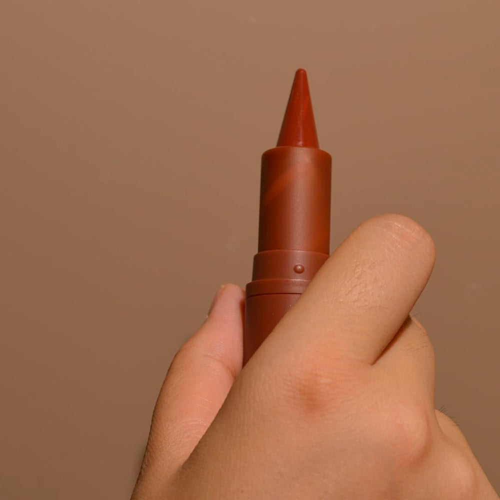 BAISEN DIARY fórmula no-transferible para labios definidos todo el día.