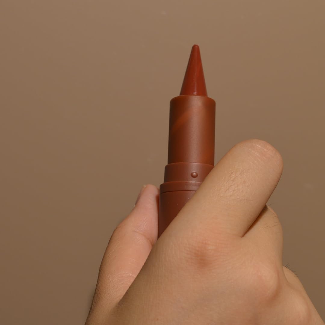 BAISEN DIARY Labio Gradiente Cono Oscuro para contraste intenso y perfil de labios.