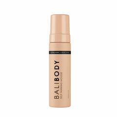 Bali Body Ultra Dark bronceador en espuma; aplicación suave, tono uniforme