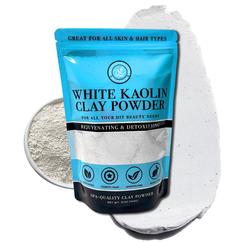 Bare Essentials Living Kaolín Blanco 12oz: polvo versátil para cosmética y jardinería.
