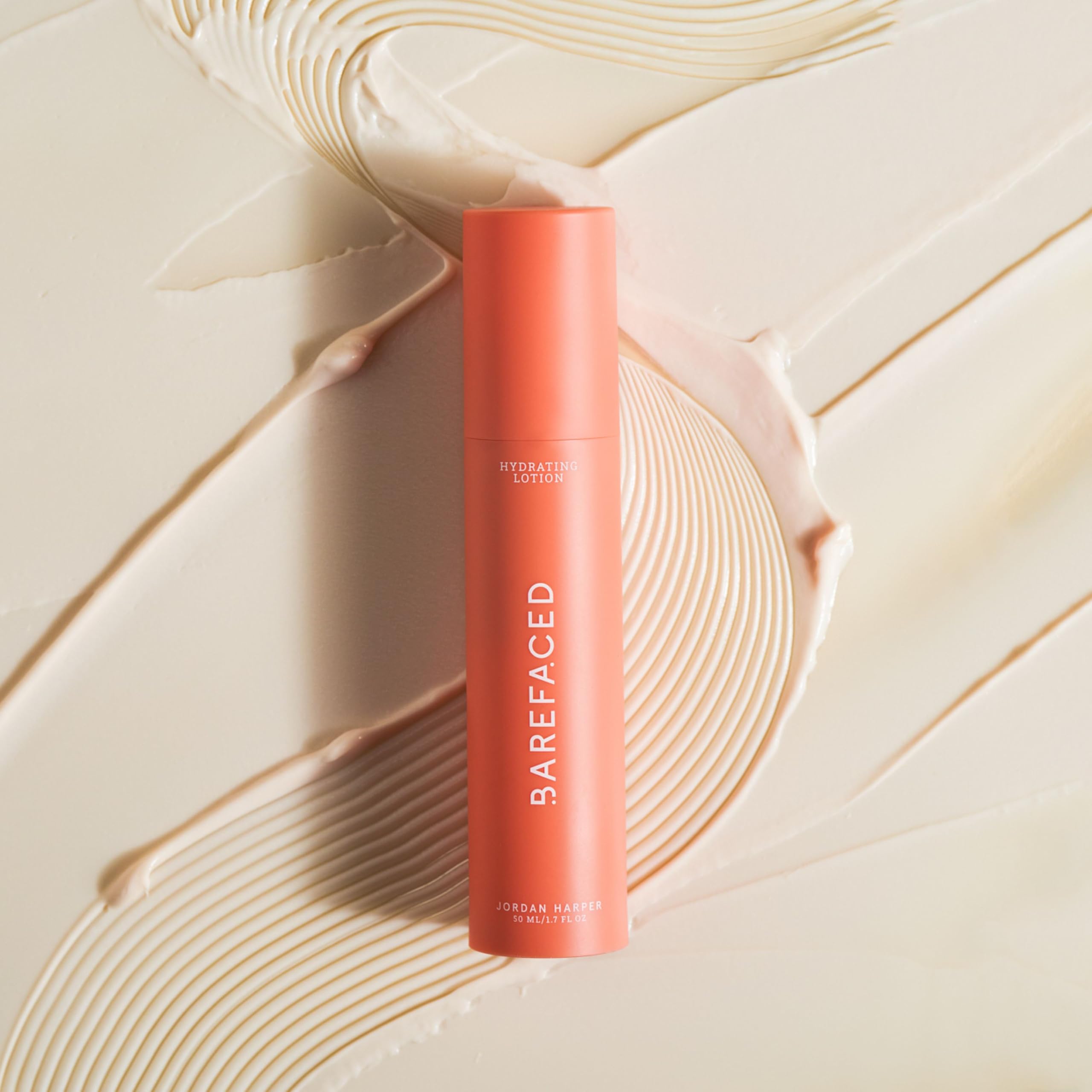 Barefaced loción antienvejecimiento para textura más suave y piel tersa.