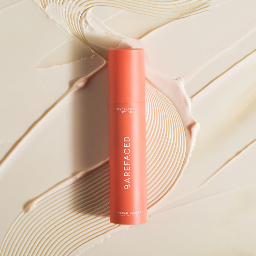 Barefaced loción antienvejecimiento para textura más suave y piel tersa.
