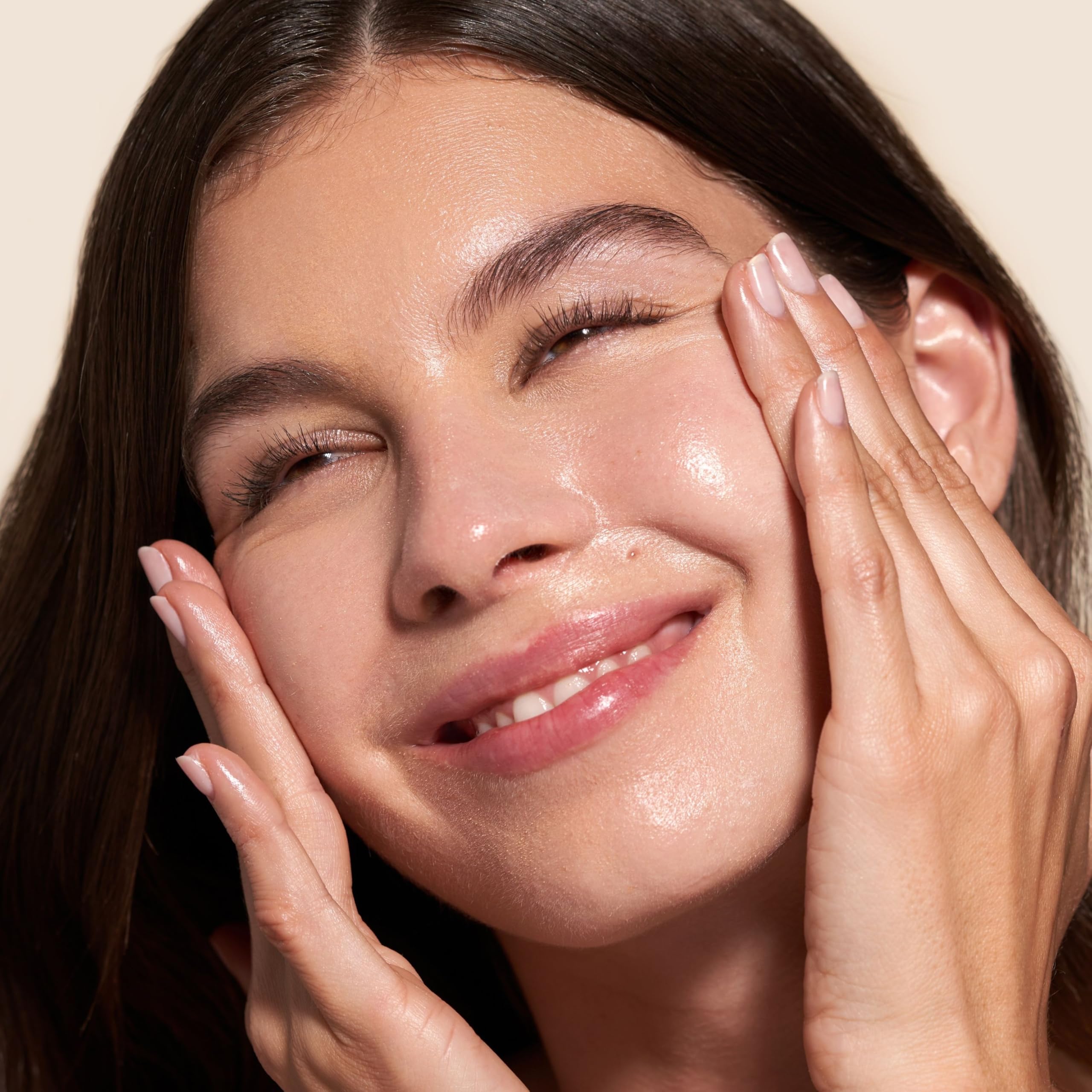 Barefaced Overachiever ingredientes bakuchiol y resveratrol para cuidado antioxidante.