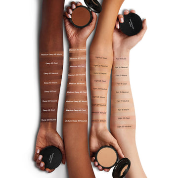 BareMinerals BarePro aplicación con esponja incluida para retoques.