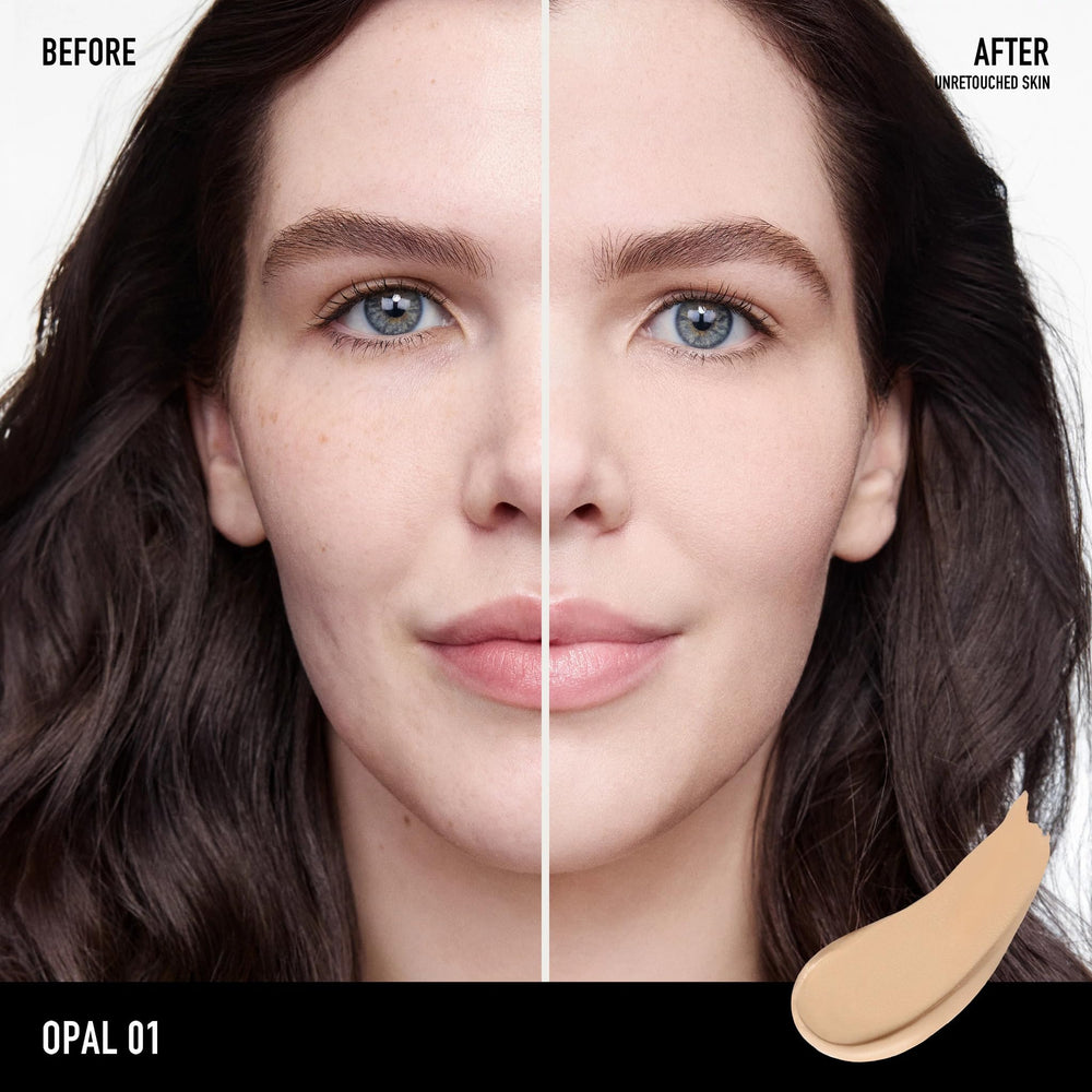 Aplicación suave de Complexion Rescue Opal01 con textura ligera
