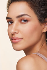 bareMinerals Mineralist fórmula con argán y panthenol para nutrir las cejas