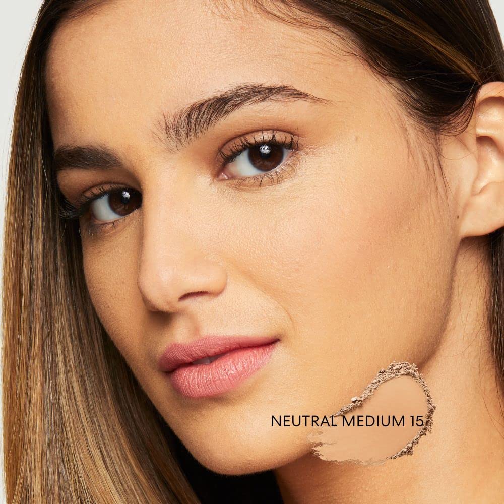 Acabado luminoso natural del bareMinerals Polvo Suelto Original SPF 15 en piel.
