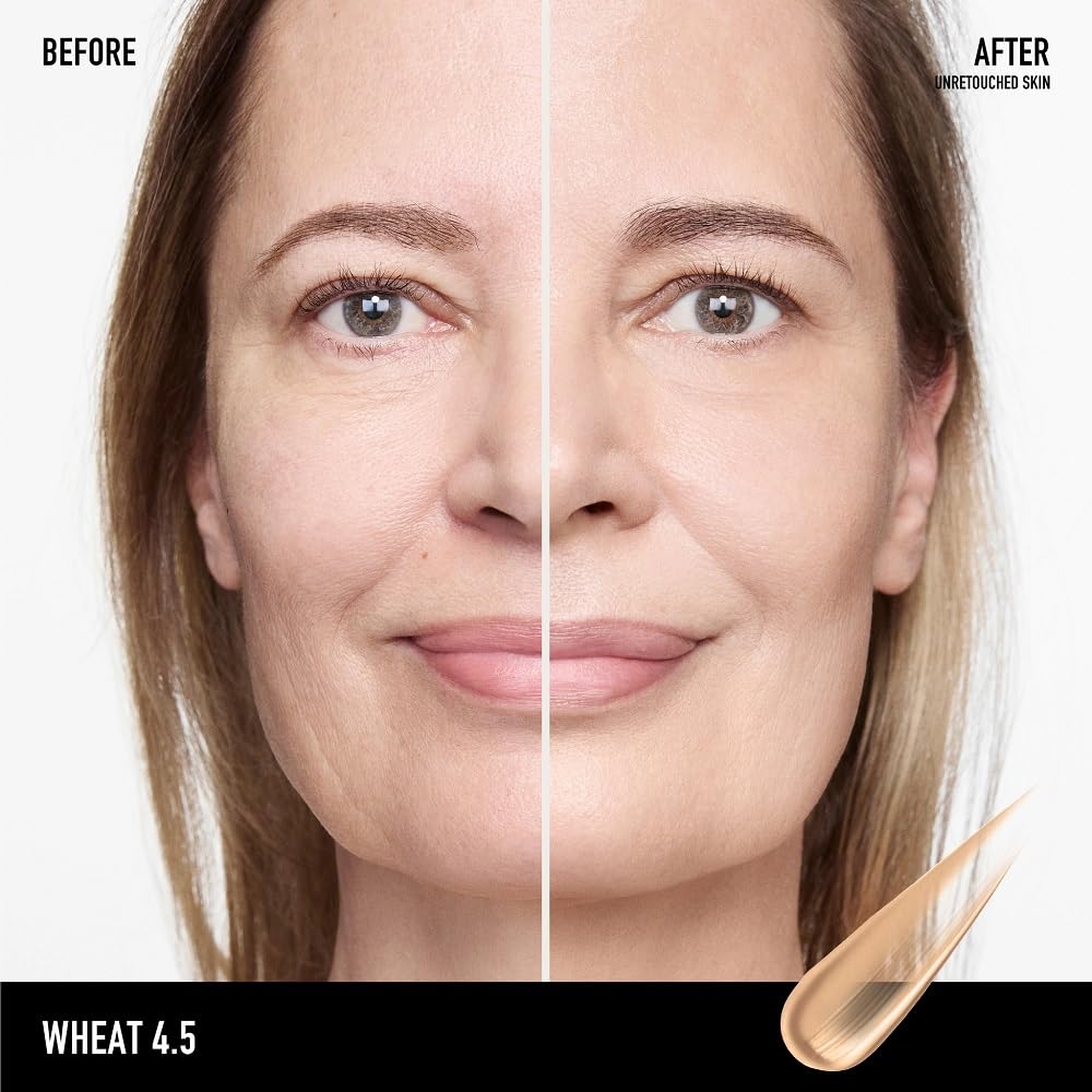 Aplicación suave de BareMinerals Complexion Rescue para tono natural y cobertura ligera.