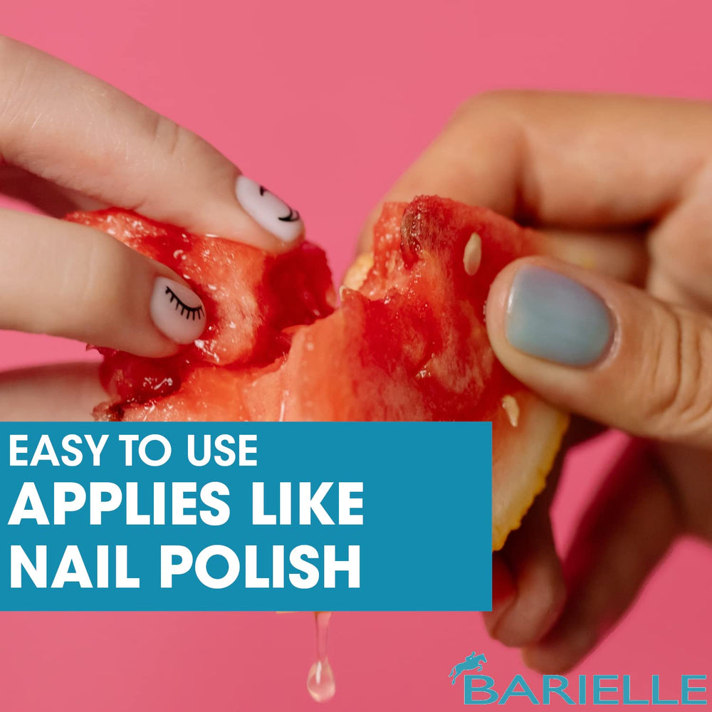 Barielle Nail Spackle acabado natural, adecuado para uso diario.