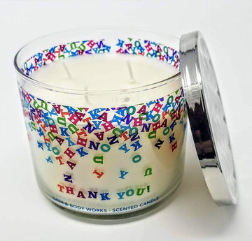 Bath & Body Works Champagne Toast, diseño variable, añade color y estilo estacional.