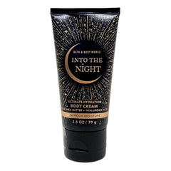 Crema corporal de viaje Bath and Body Works con aroma Entre las Noches para hidratación prolongada.