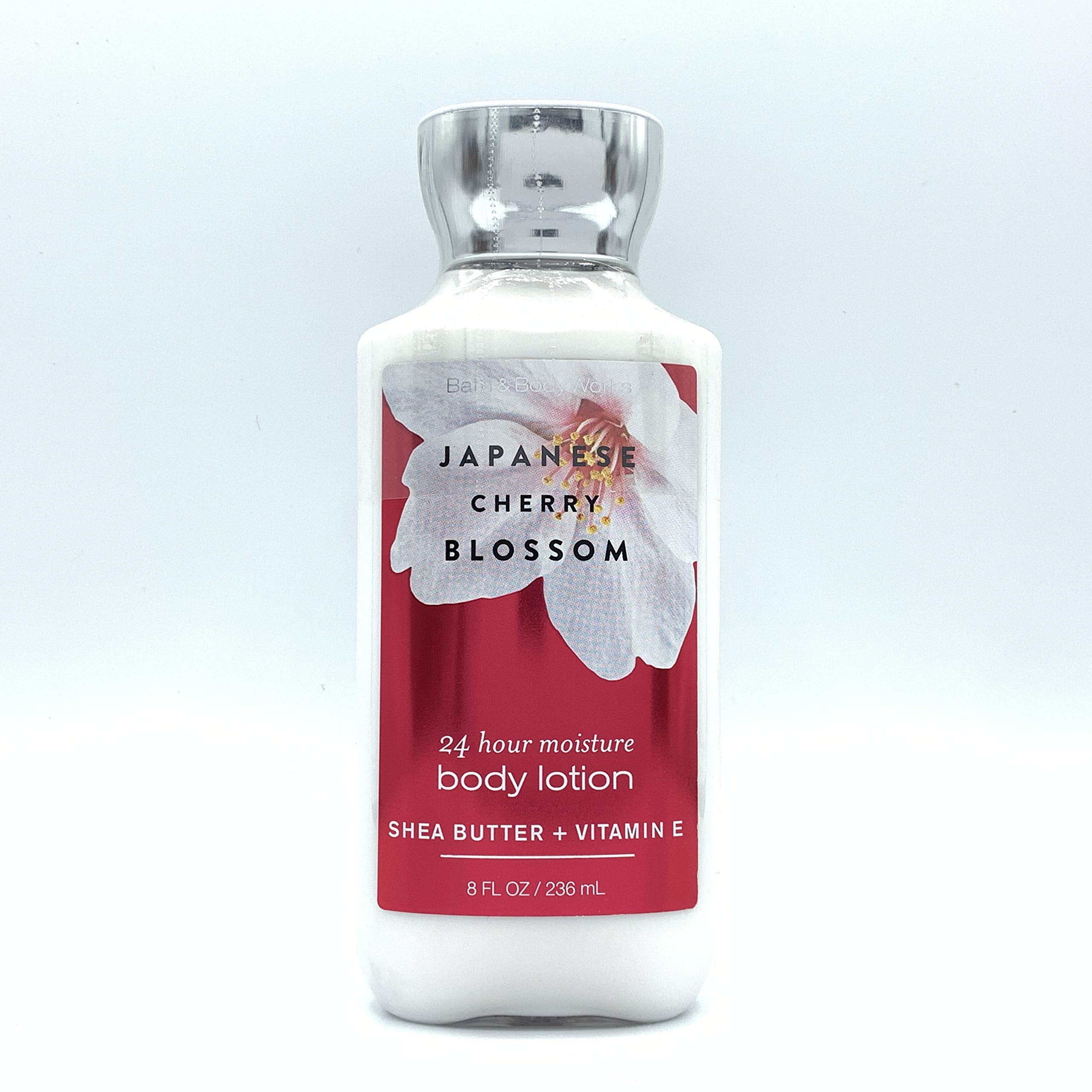 Ensemble de 3 lotions pour le corps: parfum cerisier japonais et hydratation pour le quotidien.