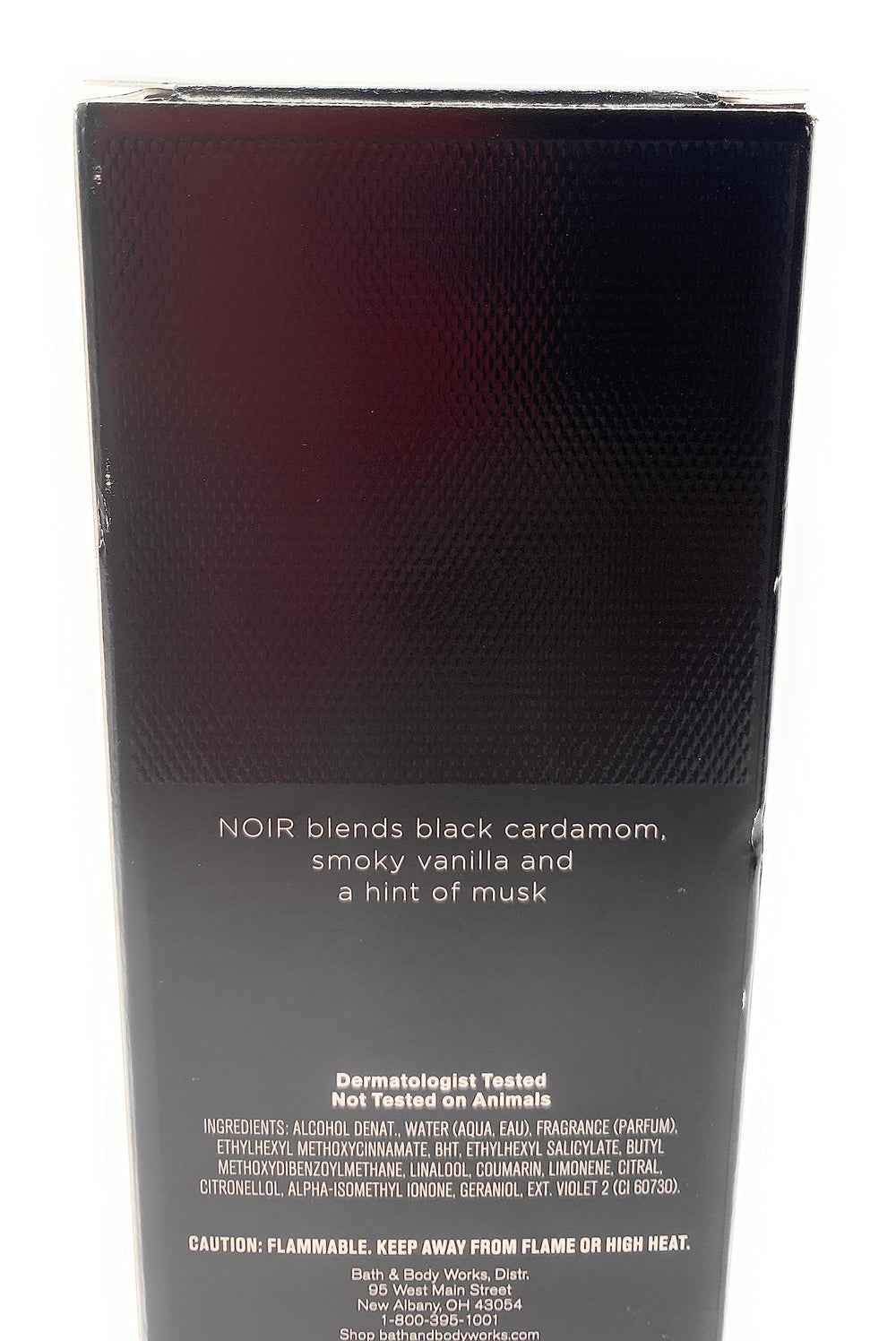 Bath & Body Works Noir, aromas de cardamomo y vainilla, enfoque nocturno para uso elegante.