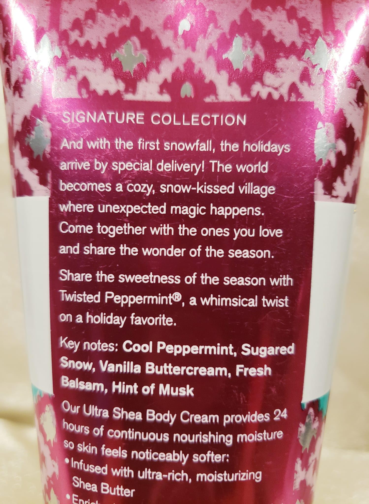 Bath & Body Works Twisted Peppermint crema Ultra Shea, regala una experiencia reconfortante.