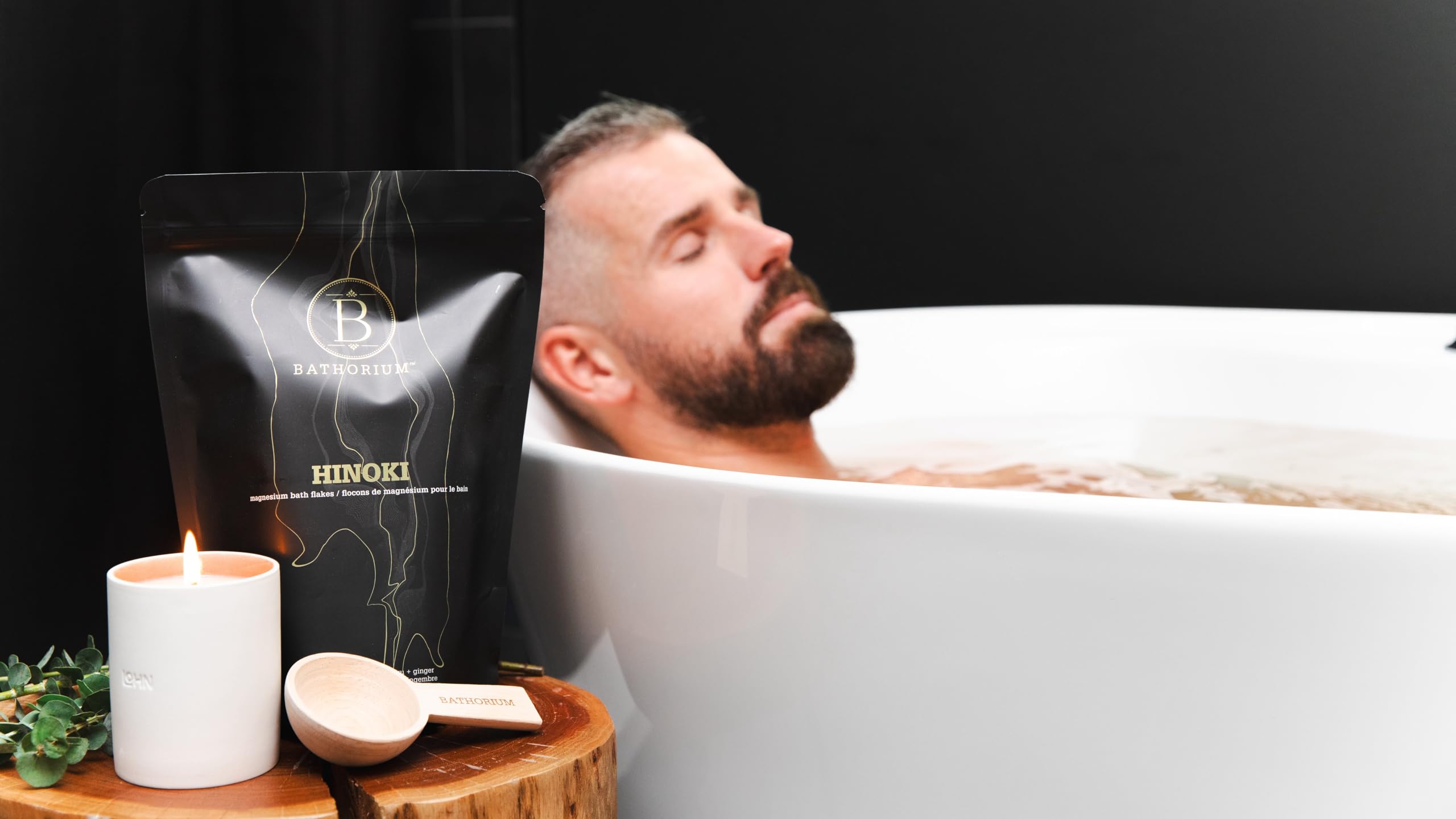 Bathorium Hinoki embalaje ecológico: práctico y respetuoso con el medio ambiente.