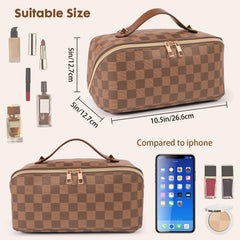BAYANKALA bolsa de maquillaje con apertura amplia de 180 grados para acceso rápido.