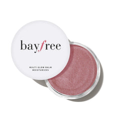 Bayfree Multi Glow Balm en envase visible, brillo suave para un look natural.