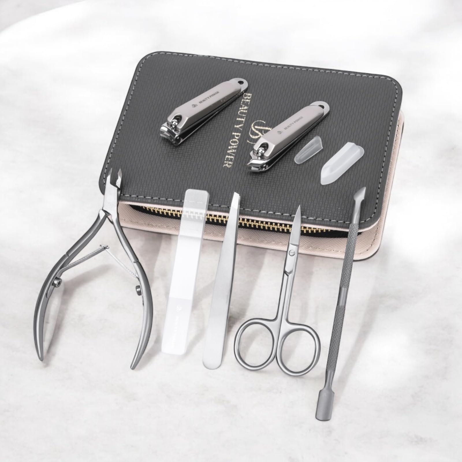 Corta uñas angulado Beauty Power, corte preciso para uñas limpias.