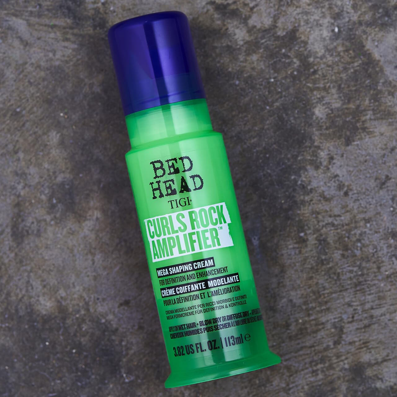 Bed Head Curls Rock Amplifier: humectación que mantiene rizos suaves en climas húmedos.