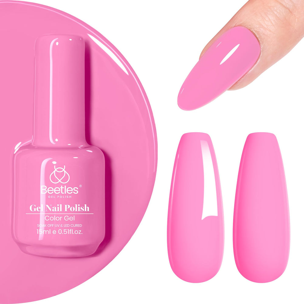 Beetles Esmalte en gel rosa, primer plano de mano con cobertura uniforme.
