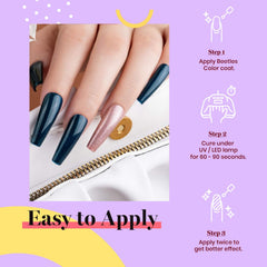 Beetles Esmalte Gel Azul Verdoso, manos con manicura de color intenso
