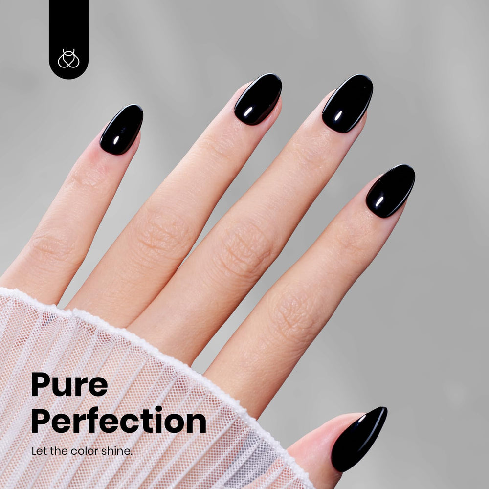 Beetles gel esmalte negro, presentación elegante con brillo duradero.