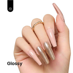 Uñas con acabado natural y brillo con Beetles Nude Gel Polish