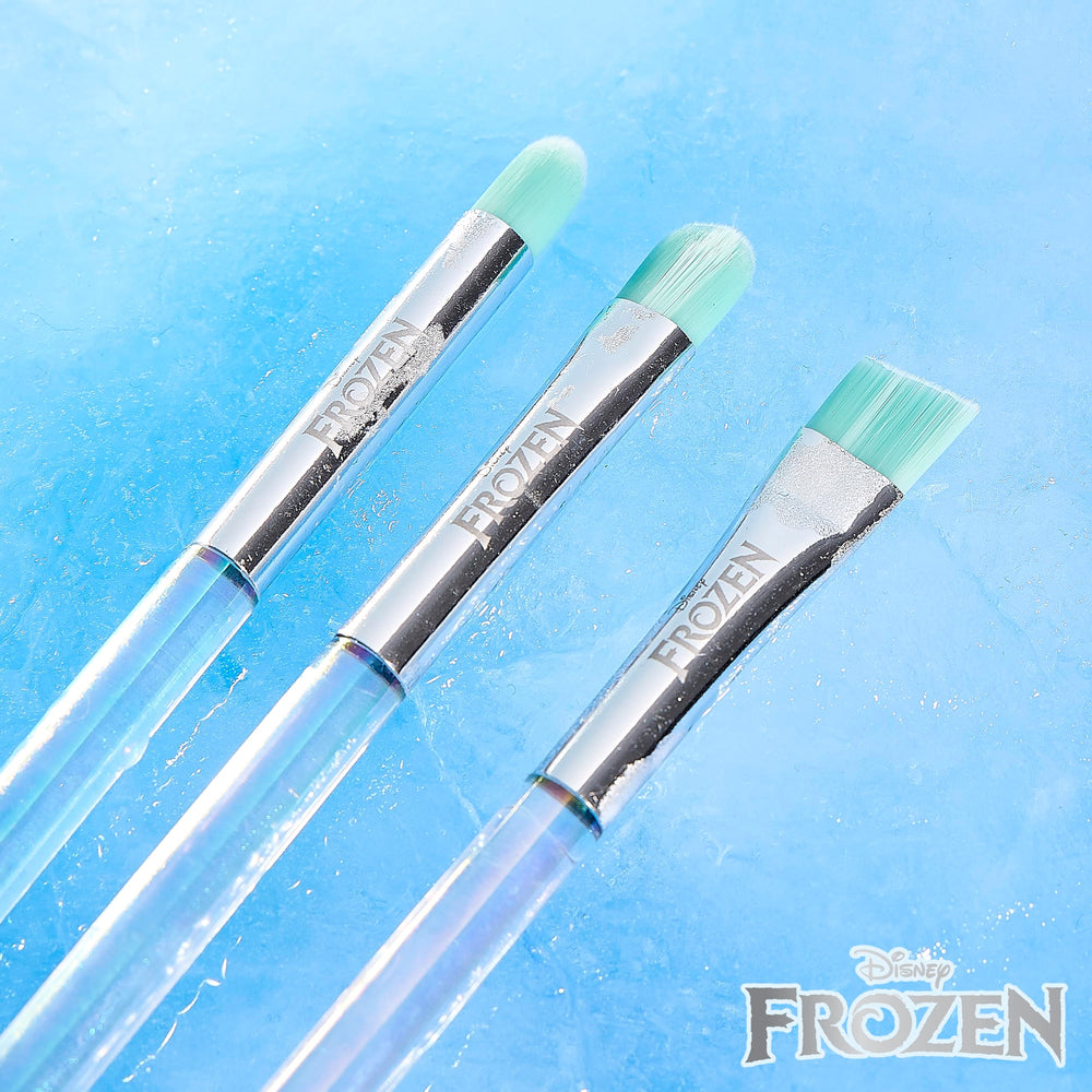 Dos esponjas difuminadoras de Belle Maison Disney Frozen para difuminar base y corrector.
