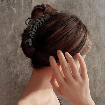 BELSITA pinza de cabello hueso de pez dorado, ideal para looks elegantes.