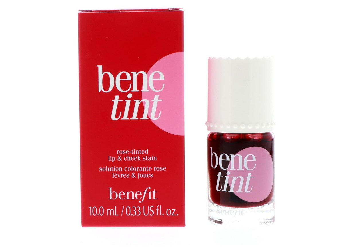Benetint de Benefit: envase rosado, tinte versátil para labios y mejillas.