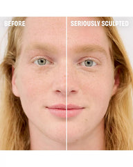 Benefit cera para cejas con brocha de doble punta para aplicación específica.