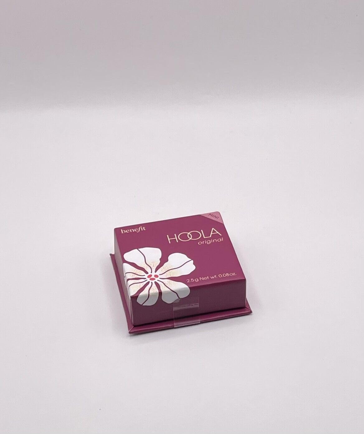 Benefit Hoola mini tono cálido para un look diario iluminado