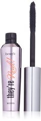 Benefit They're Real Beyond Mascara en negro, cepillo mixto para longitud y definición.