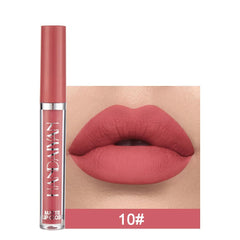BestLand labial mate ciruela desvaída ofrece acabado duradero.