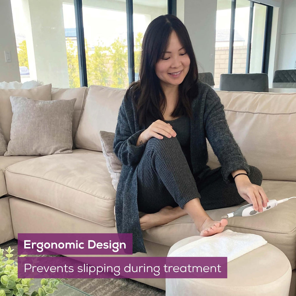 Beurer MP32 ergonomic grip reduces fatigue during nail sessions.